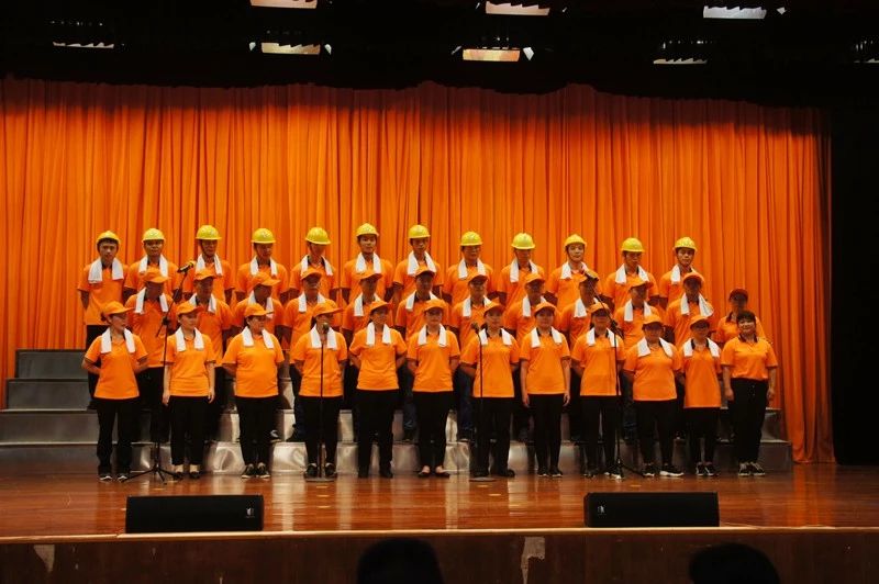 賽思達參加鐘落潭鎮(zhèn)“奮進新時代 頌歌獻給黨”合唱比賽